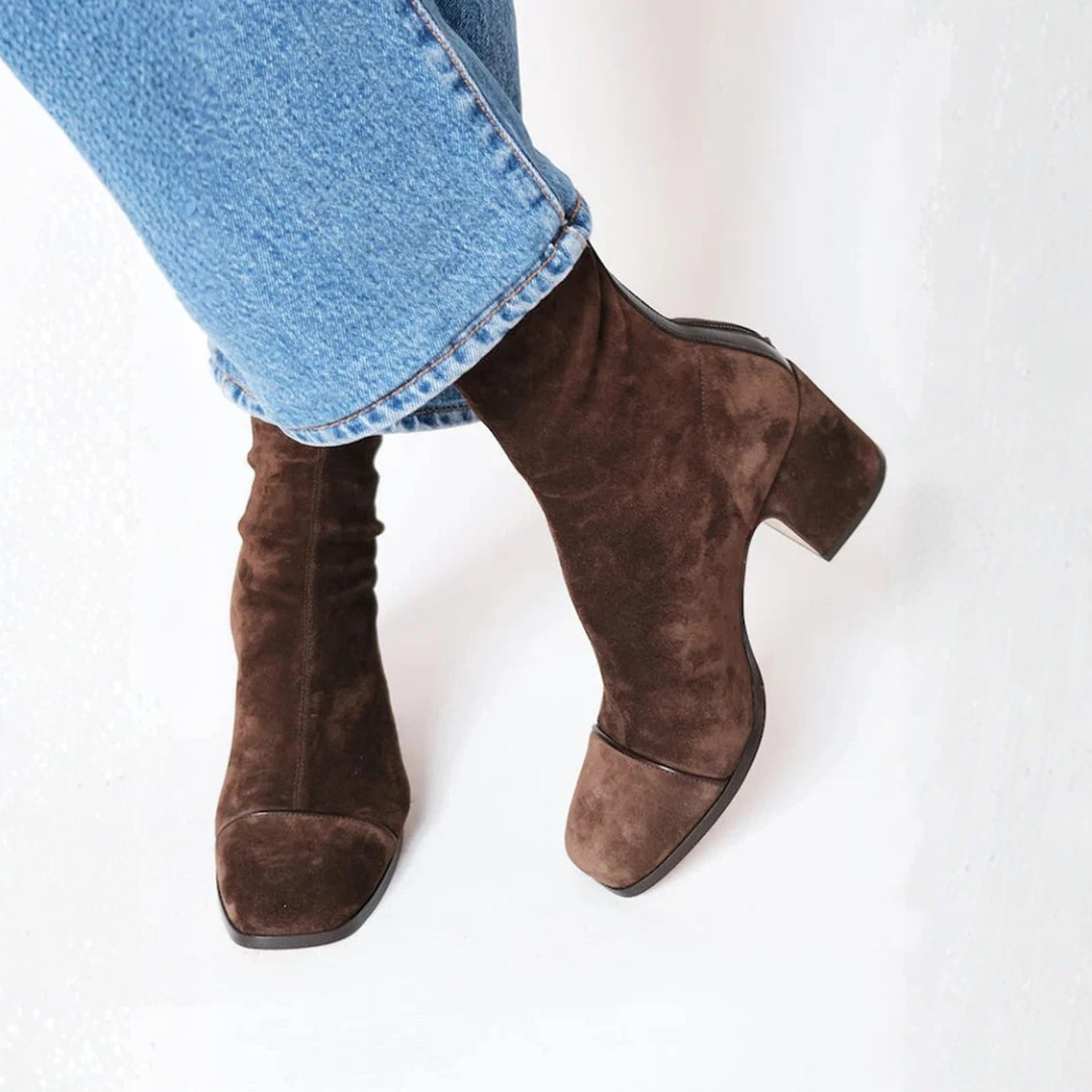 Auren Capucine – Elegant Suede Block-Heel Boots