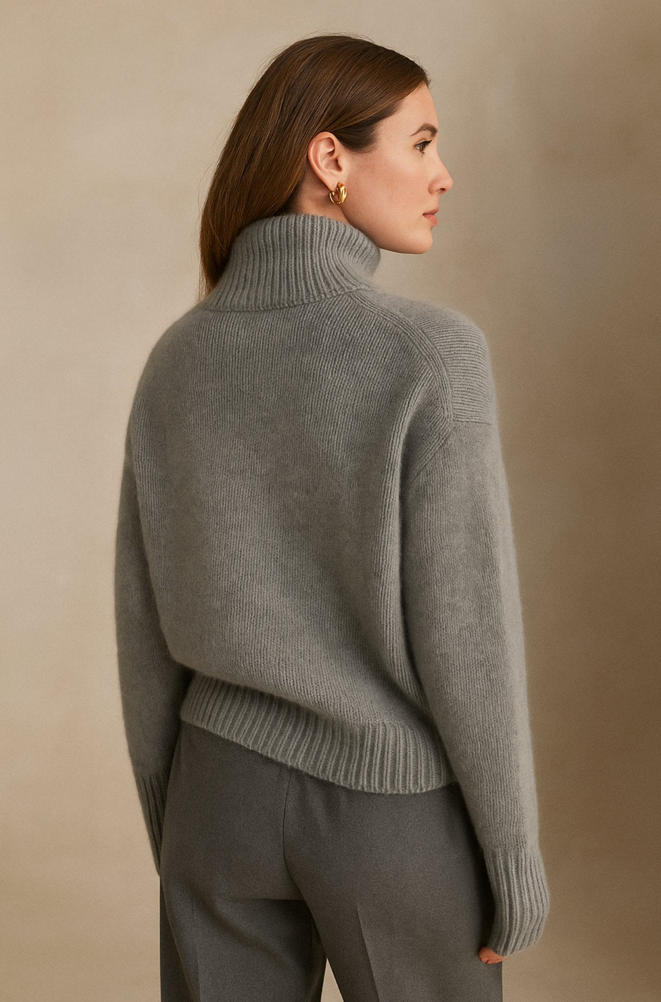 Isabella – Luxe Cashmere Turtleneck