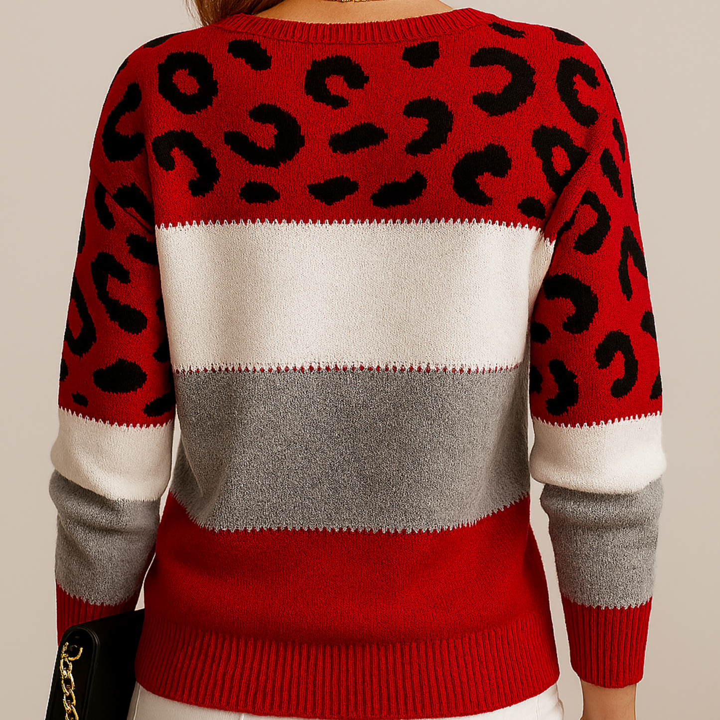 Delphine - Leopard Elegance Sweater