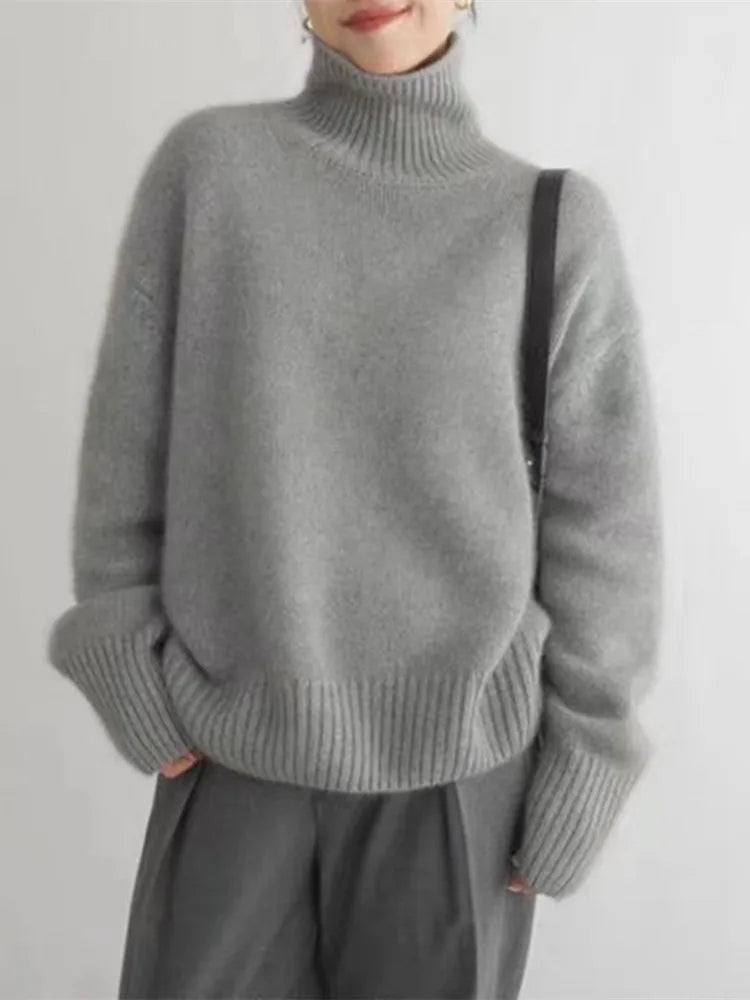 Isabella – Luxe Cashmere Turtleneck