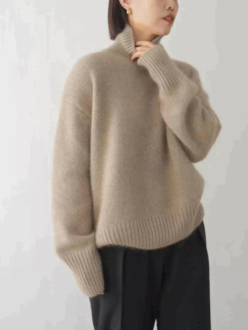 Isabella – Luxe Cashmere Turtleneck