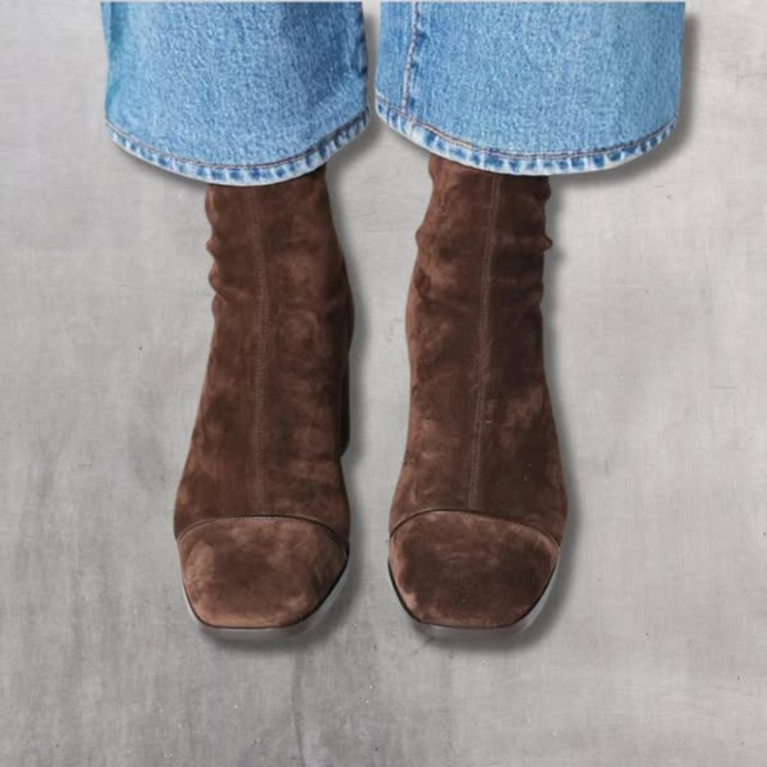 Auren Capucine – Elegant Suede Block-Heel Boots